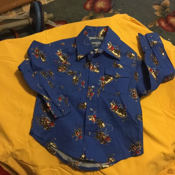Wrangler Other - WRANGLER SHIRT- BOYS COWBOY MOTIFS BLUE BACKGROUND